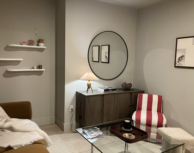 Luxury on Broad Street - Photo Thumbnail 2