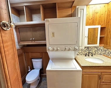 2422 Main St - Photo Thumbnail 6
