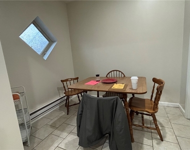 214 3rd St - Photo Thumbnail 2