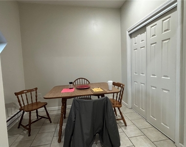 214 3rd St - Photo Thumbnail 1