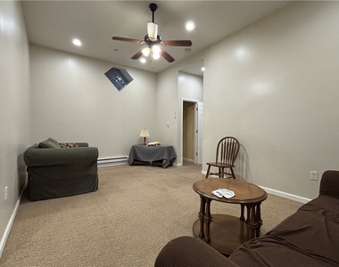 214 3rd St - Photo Thumbnail 12