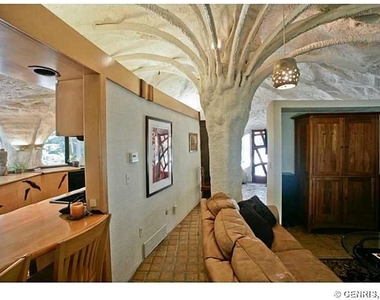 142 Park Road - Photo Thumbnail 12