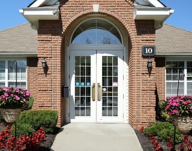10 Arielle Court - Photo Thumbnail 15