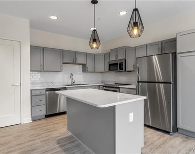 5712 Main Street - Photo Thumbnail 6