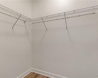 5712 Main Street - Photo Thumbnail 13