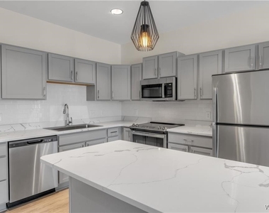5712 Main Street - Photo Thumbnail 5