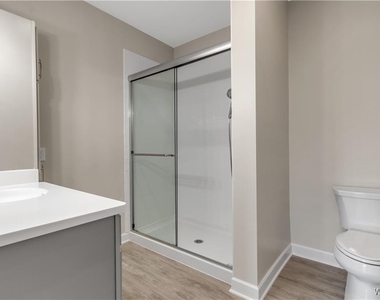 5712 Main Street - Photo Thumbnail 12