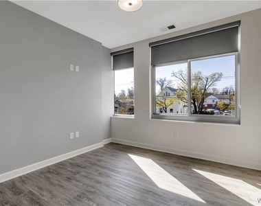 5712 Main Street - Photo Thumbnail 15