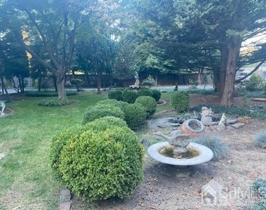 527-33 W 8th Street - Photo Thumbnail 3