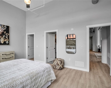 628 Ellicott Street - Photo Thumbnail 9