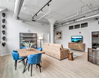628 Ellicott Street - Photo Thumbnail 4