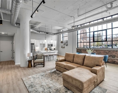 628 Ellicott Street - Photo Thumbnail 6