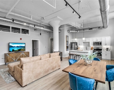 628 Ellicott Street - Photo Thumbnail 5