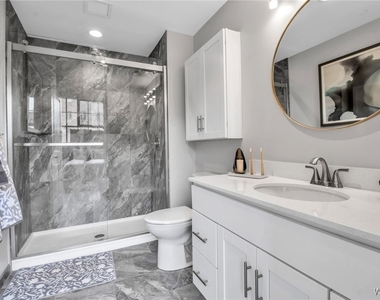 628 Ellicott Street - Photo Thumbnail 8