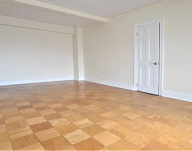 95 Christopher Street - Photo Thumbnail 2