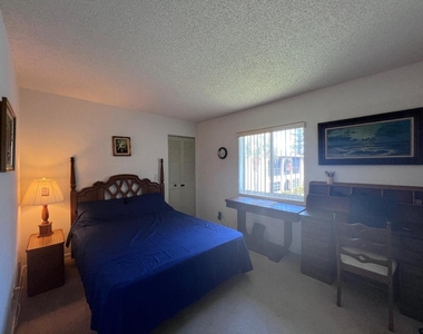 342 Pine Ridge Circle - Photo Thumbnail 4