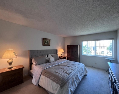 342 Pine Ridge Circle - Photo Thumbnail 2