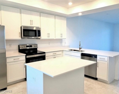 43060 Greenway Boulevard - Photo Thumbnail 2