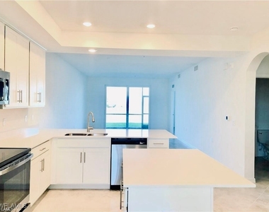 43060 Greenway Boulevard - Photo Thumbnail 3