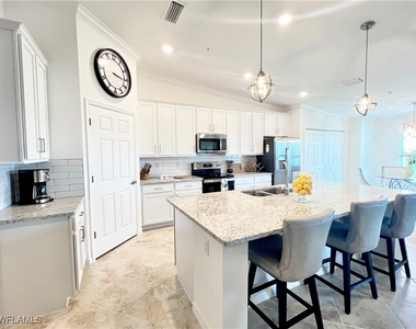 43031 Greenway Boulevard - Photo Thumbnail 4