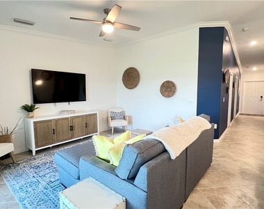 43031 Greenway Boulevard - Photo Thumbnail 2