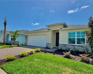 17710 Shade Tree Loop - Photo Thumbnail 23