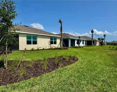 17710 Shade Tree Loop - Photo Thumbnail 25