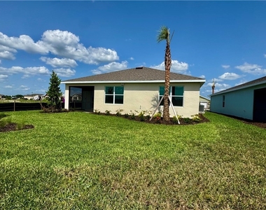 17710 Shade Tree Loop - Photo Thumbnail 26