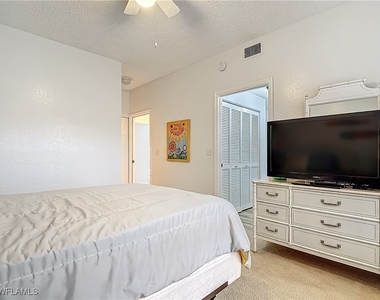 1044 Woodshire Lane - Photo Thumbnail 14