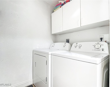 1044 Woodshire Lane - Photo Thumbnail 16