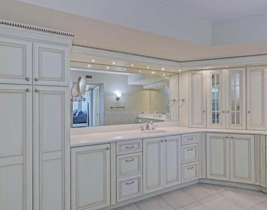 5380 N Ocean Drive - Photo Thumbnail 20