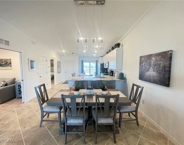 16000 Grassland Lane - Photo Thumbnail 11
