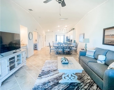 16000 Grassland Lane - Photo Thumbnail 6