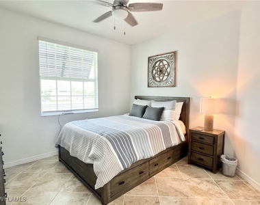 43020 Greenway Boulevard - Photo Thumbnail 12