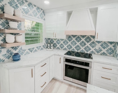 7 Fayette Drive - Photo Thumbnail 10