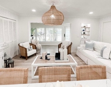 7 Fayette Drive - Photo Thumbnail 6