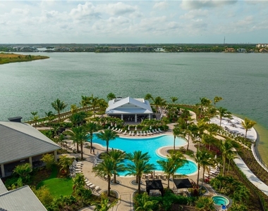 11821 Venetian Lagoon Drive - Photo Thumbnail 25