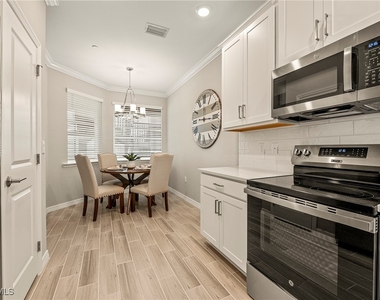 11821 Venetian Lagoon Drive - Photo Thumbnail 3