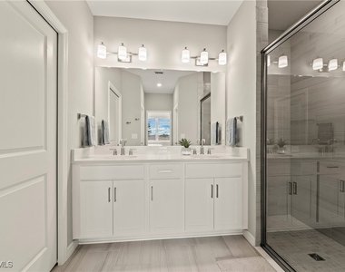 11821 Venetian Lagoon Drive - Photo Thumbnail 12