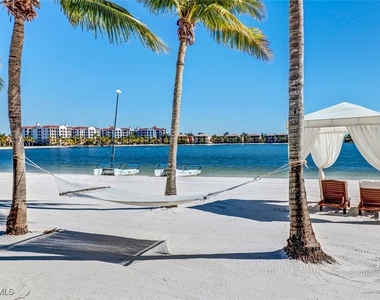 10761 Vivaldi Court - Photo Thumbnail 24