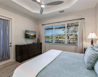 3920 Lakeview Isle Court - Photo Thumbnail 18