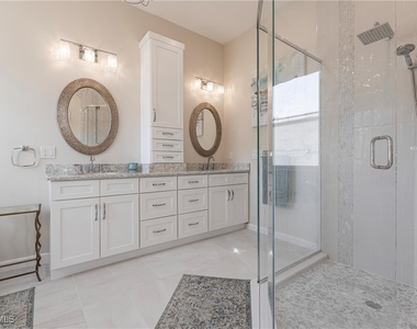 3920 Lakeview Isle Court - Photo Thumbnail 23