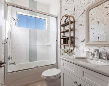 3920 Lakeview Isle Court - Photo Thumbnail 27
