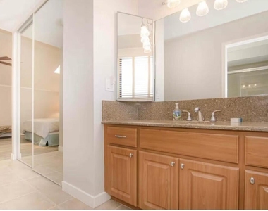 265 Old Meadow Way - Photo Thumbnail 15