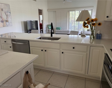 10181 Bellavista Circle - Photo Thumbnail 6