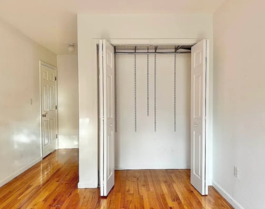 31-12 43rd Street - Photo Thumbnail 5