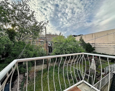 31-12 43rd Street - Photo Thumbnail 4
