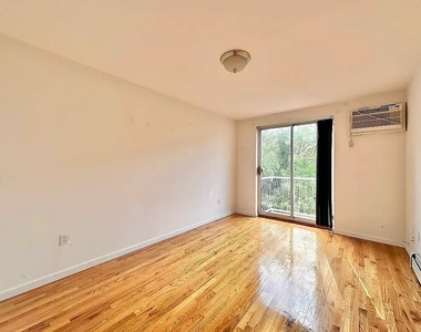 31-12 43rd Street - Photo Thumbnail 3