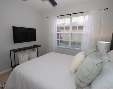 20161 Seagrove Street - Photo Thumbnail 7