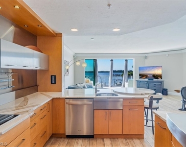 4975 Bonita Beach Road - Photo Thumbnail 17